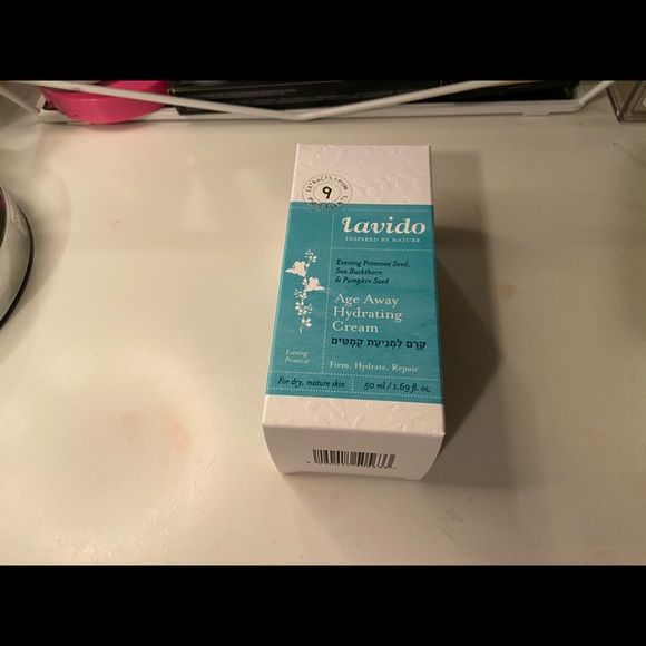 Age Away Hydrating Cream - Picture 1 of 2